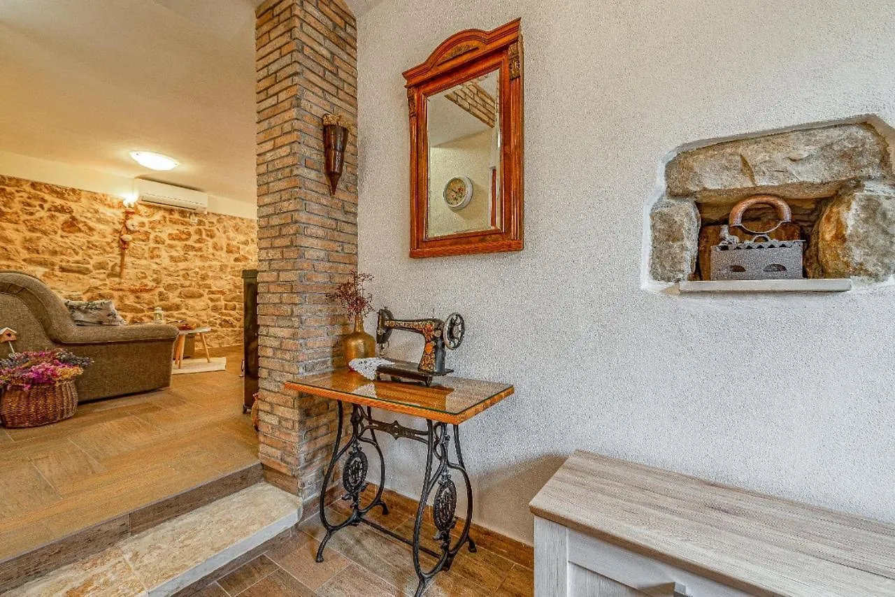 Holiday Home Stone Wall Jovici